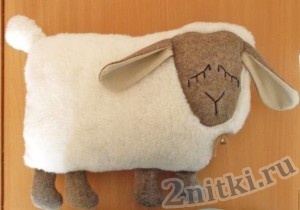 Подушка &#171;Грустная овечка&#187;