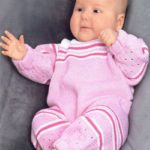 Ярко-розовый комбинезон для малышки ВЯЗАНИЕ СПИЦАМИ